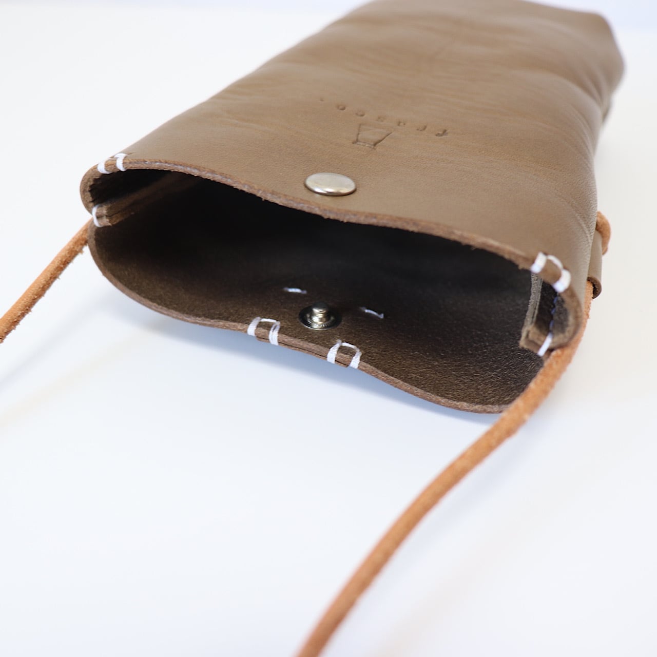 hang phone case