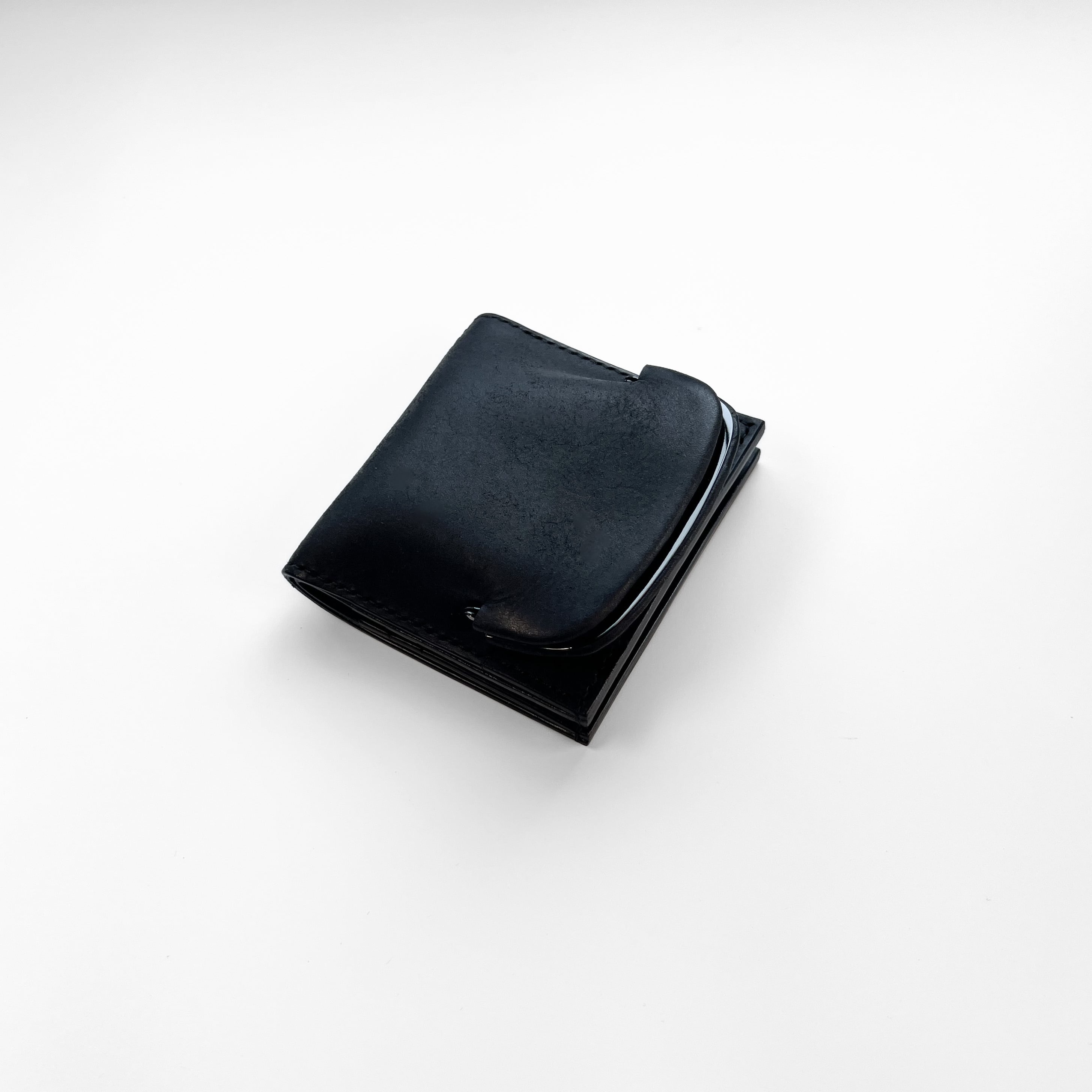 chroi's wallet / black mouth
