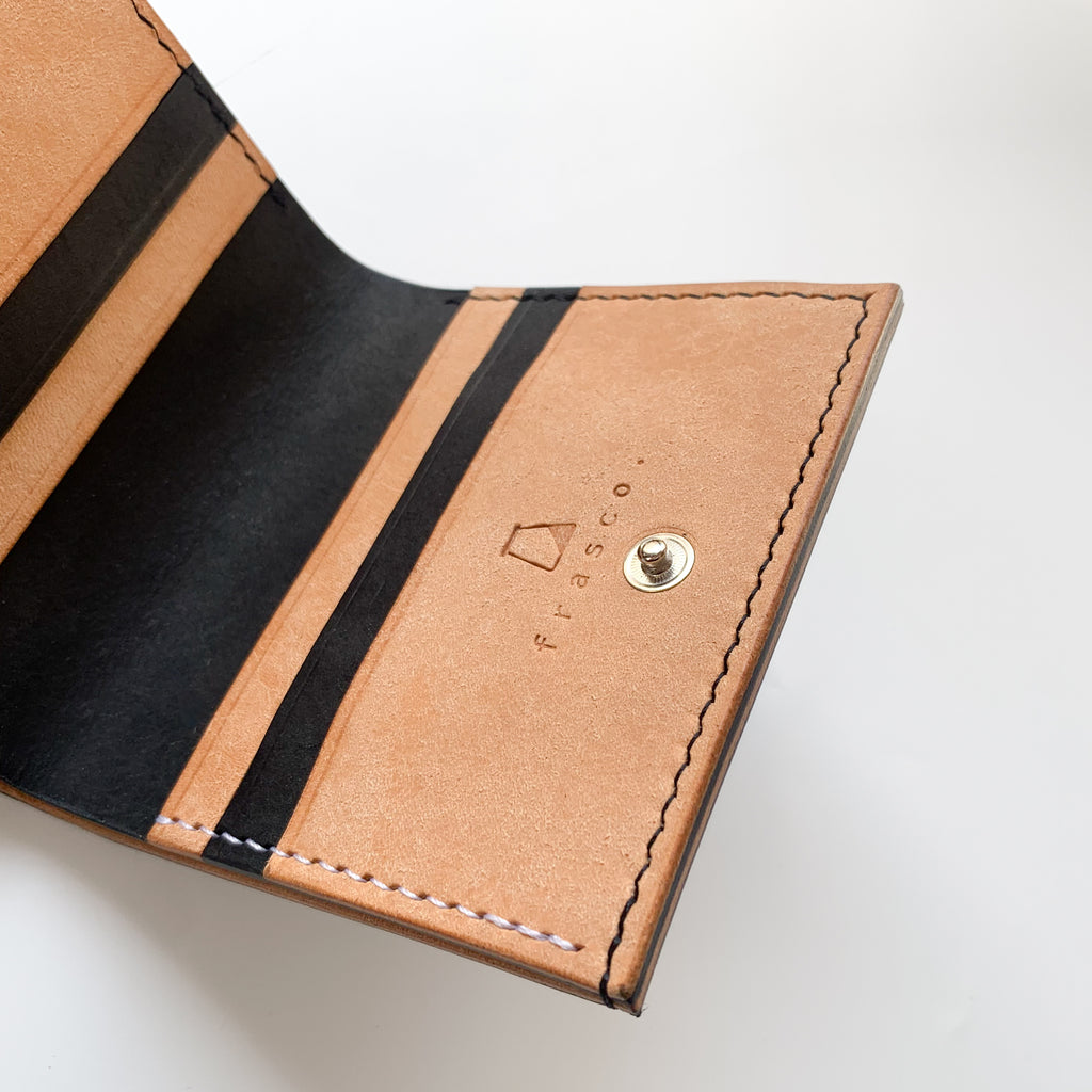 chroi’s wallet / by color