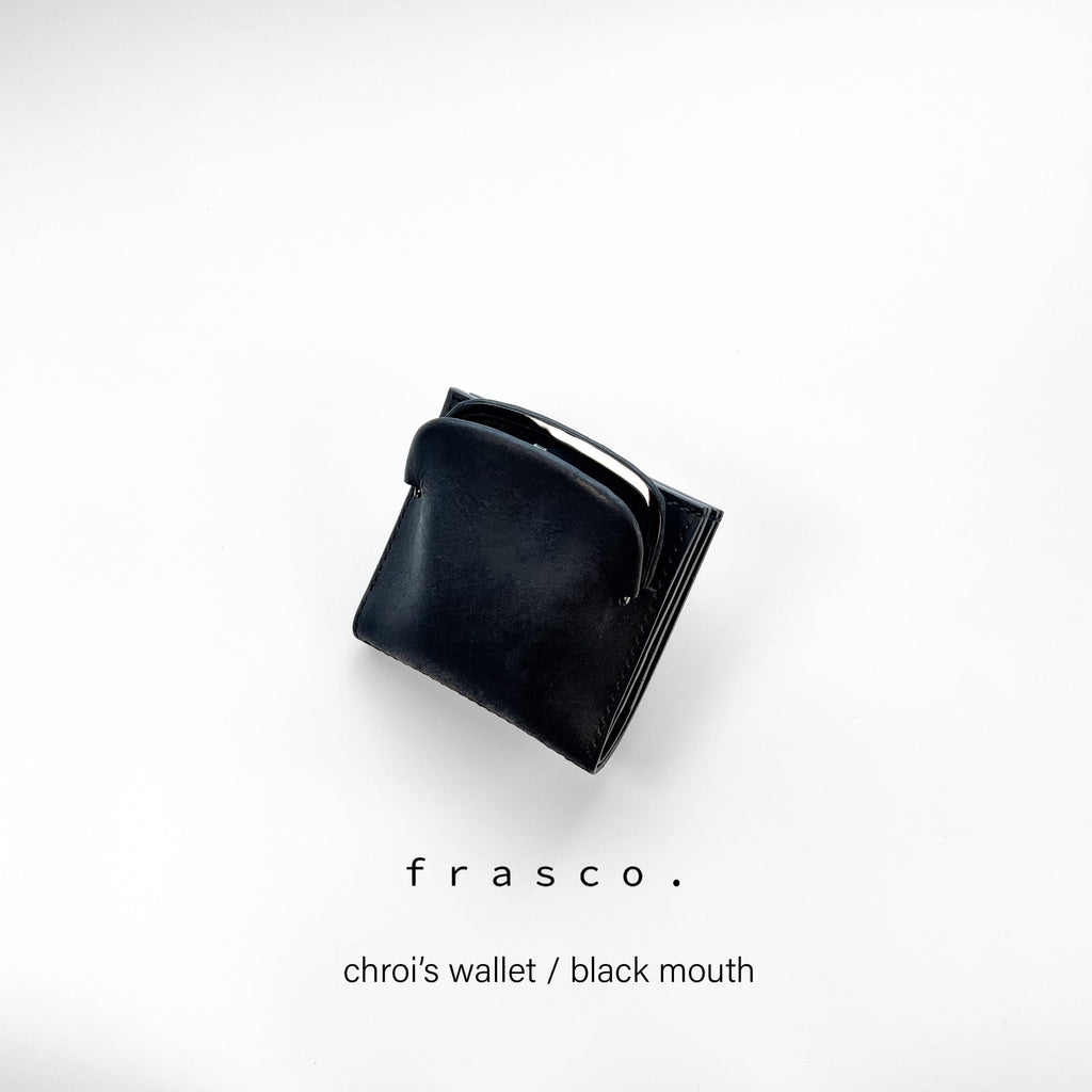 chroi's wallet / black mouth