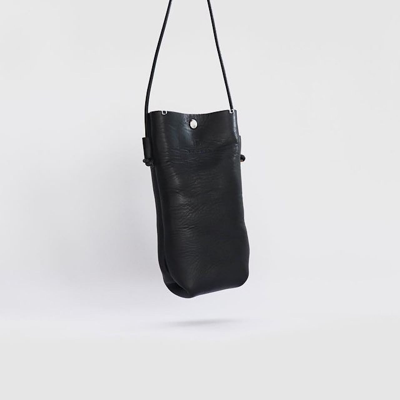 hang phone case