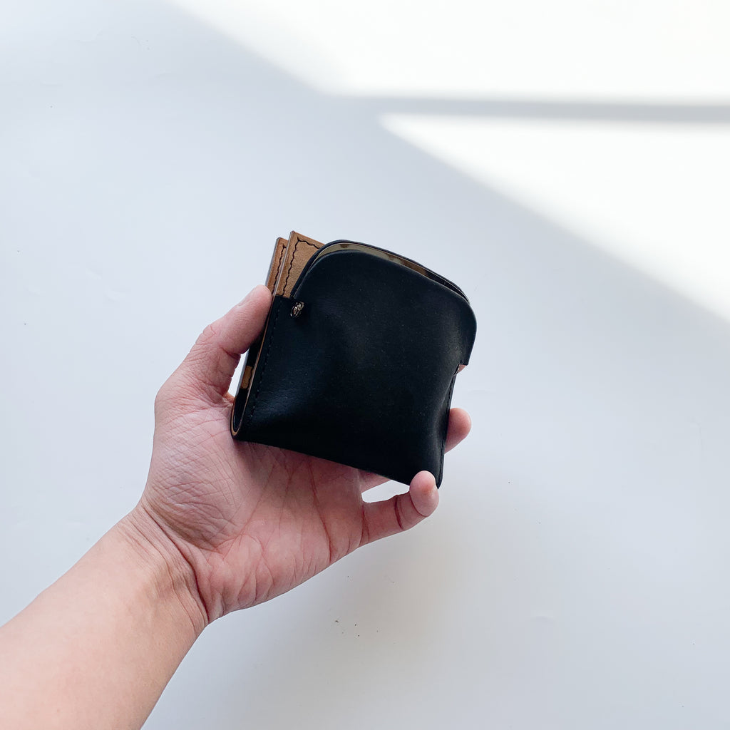 chroi’s wallet / by color