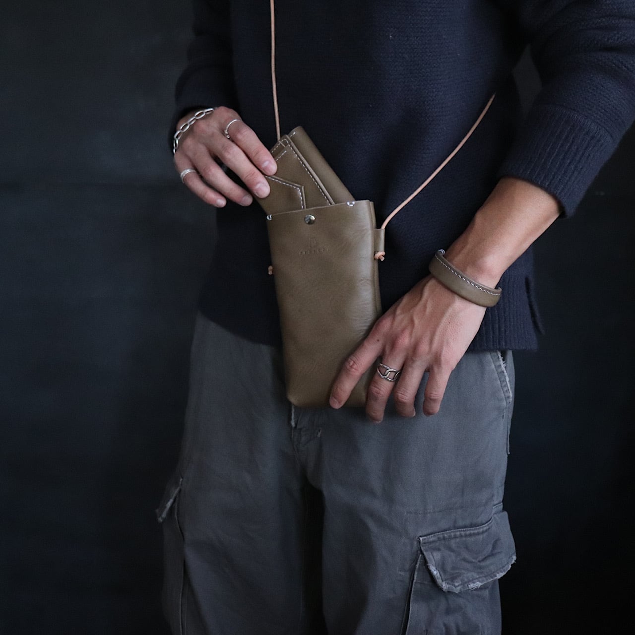 hang phone case