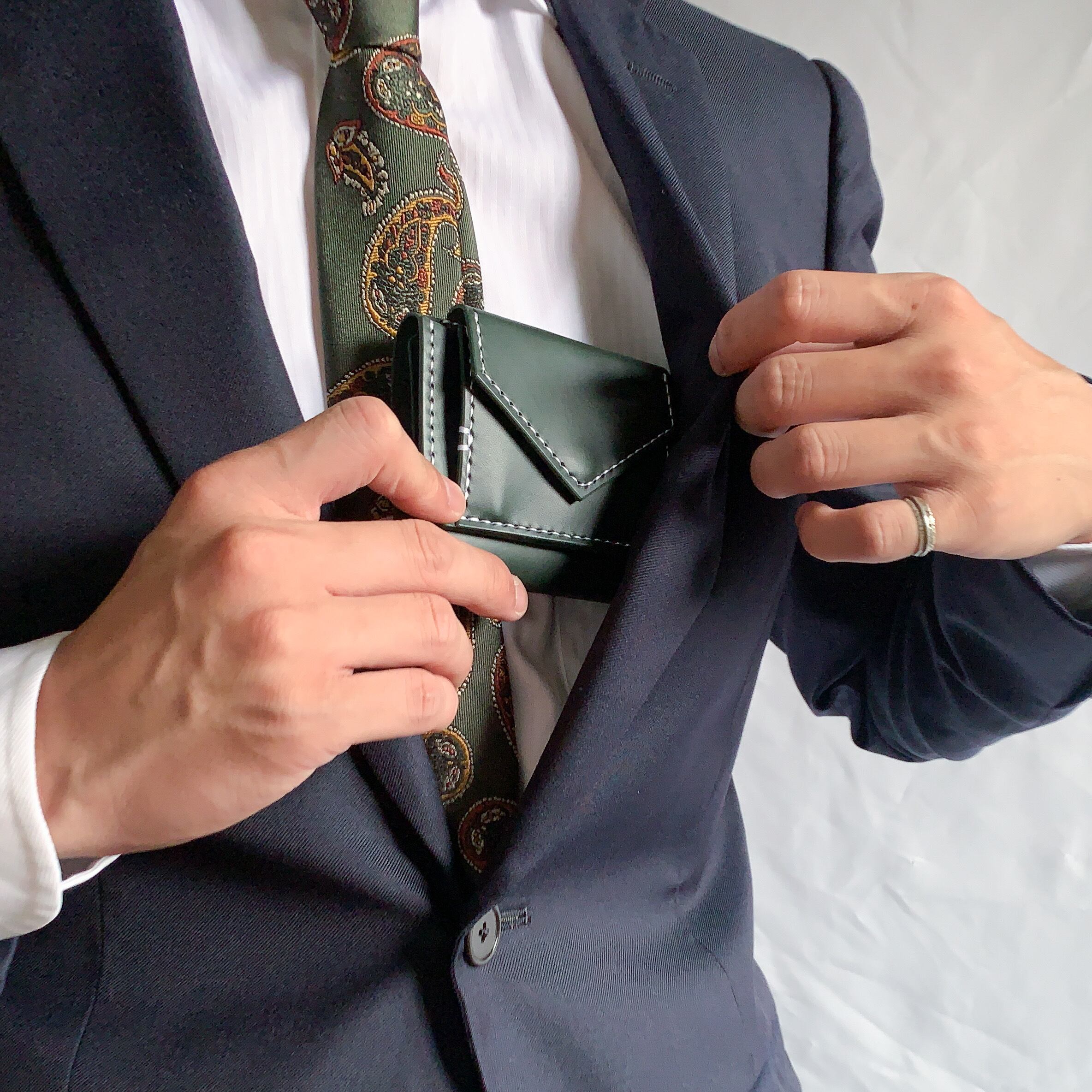 slim mini wallet