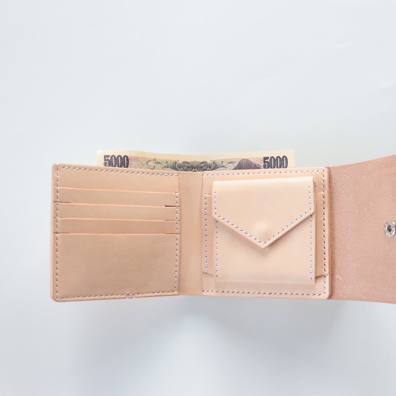 tri-fold wallet