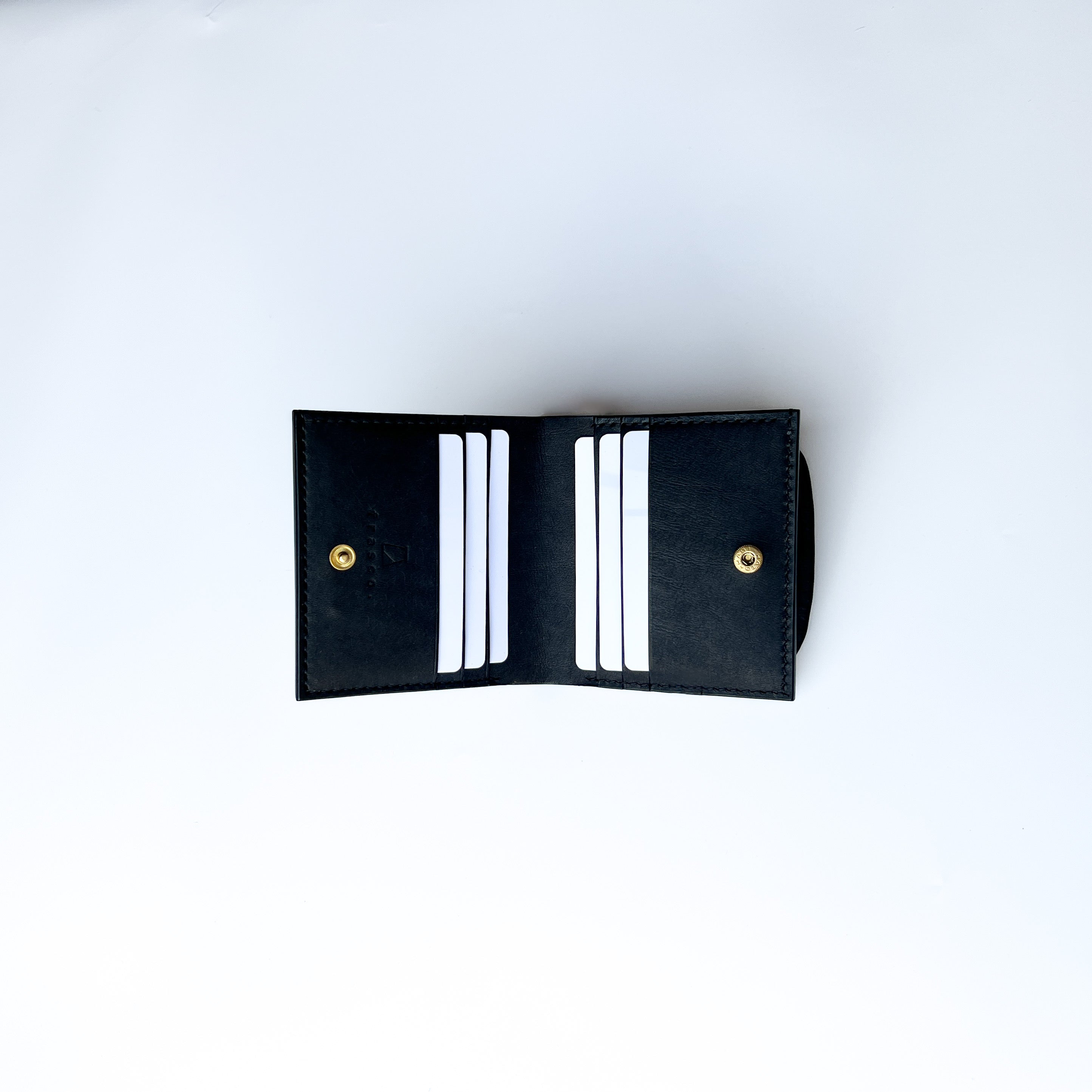 chroi’s wallet / gold mouth