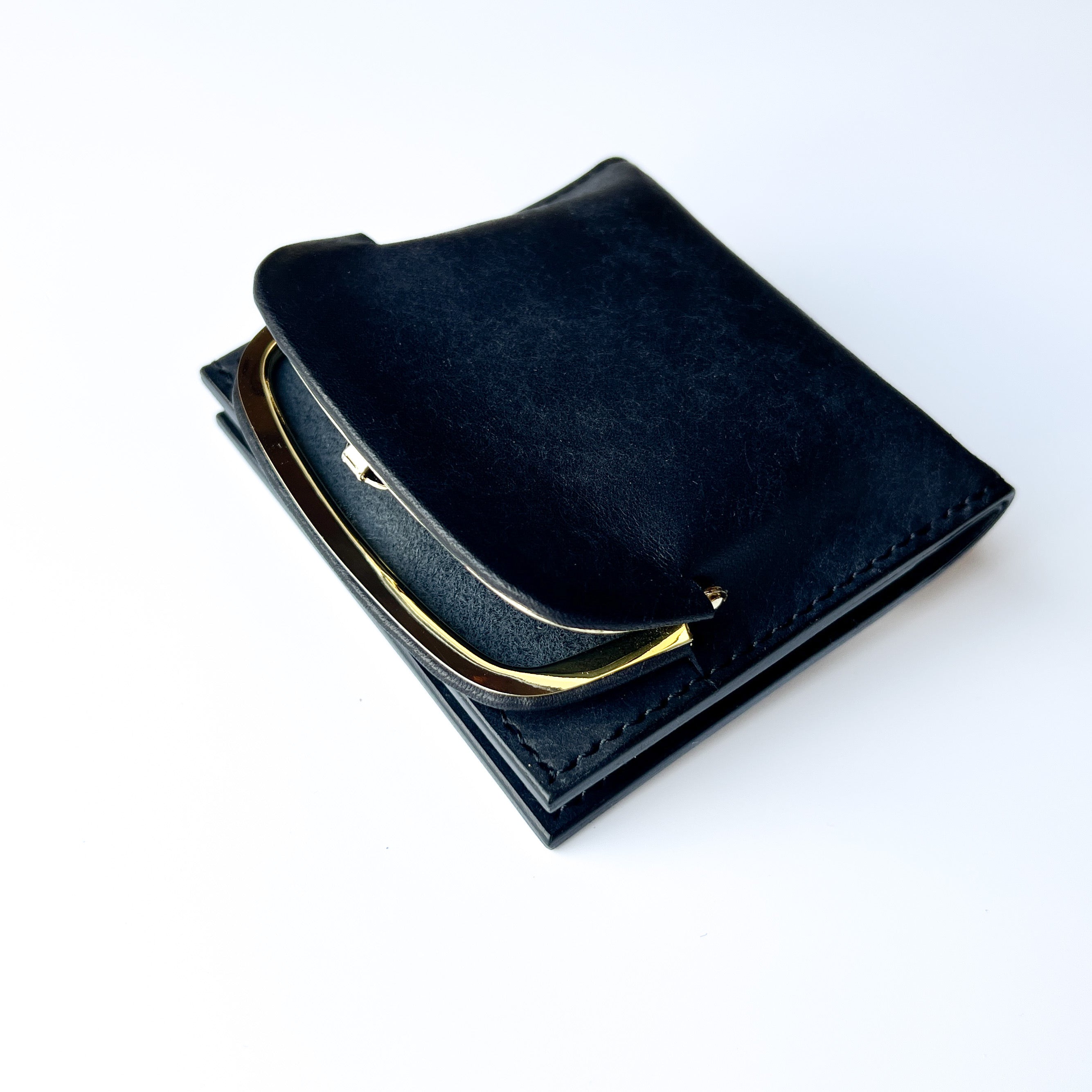 chroi’s wallet / gold mouth