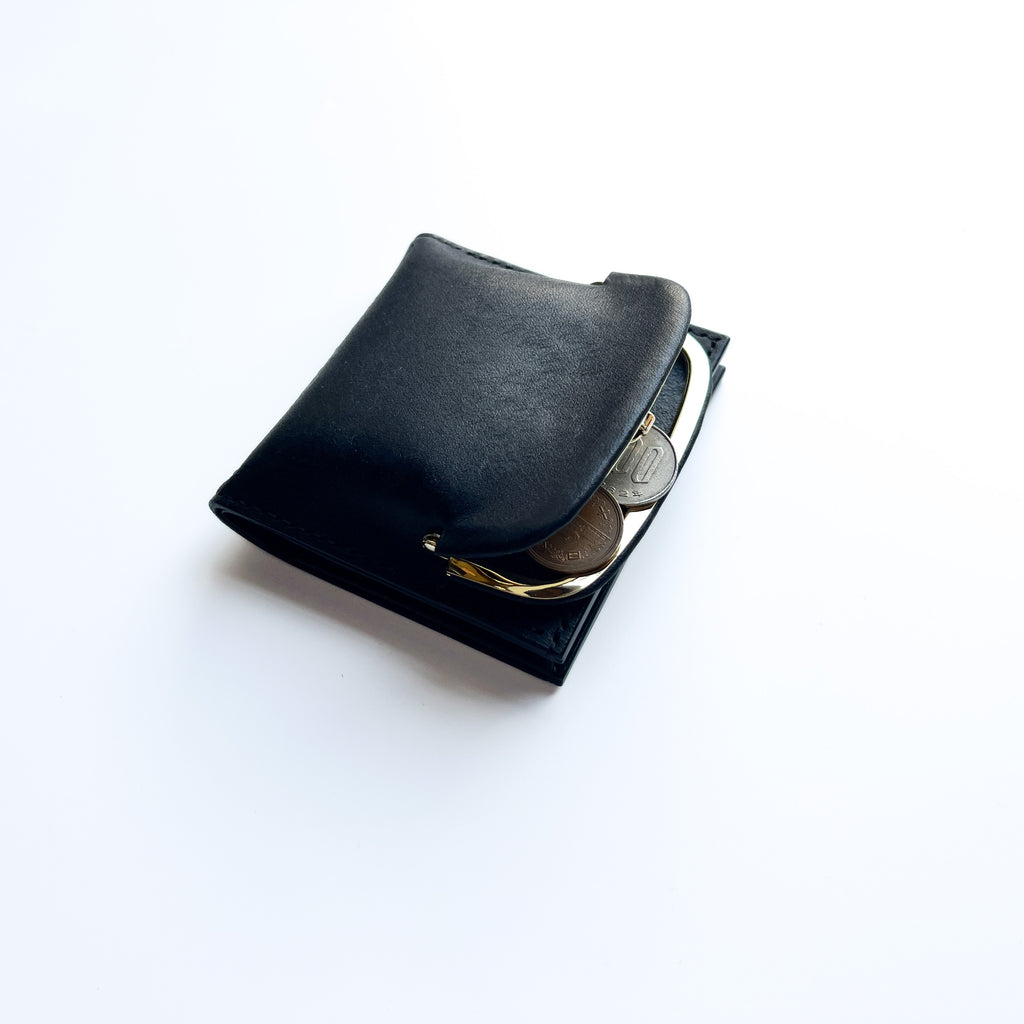 chroi’s wallet / gold mouth