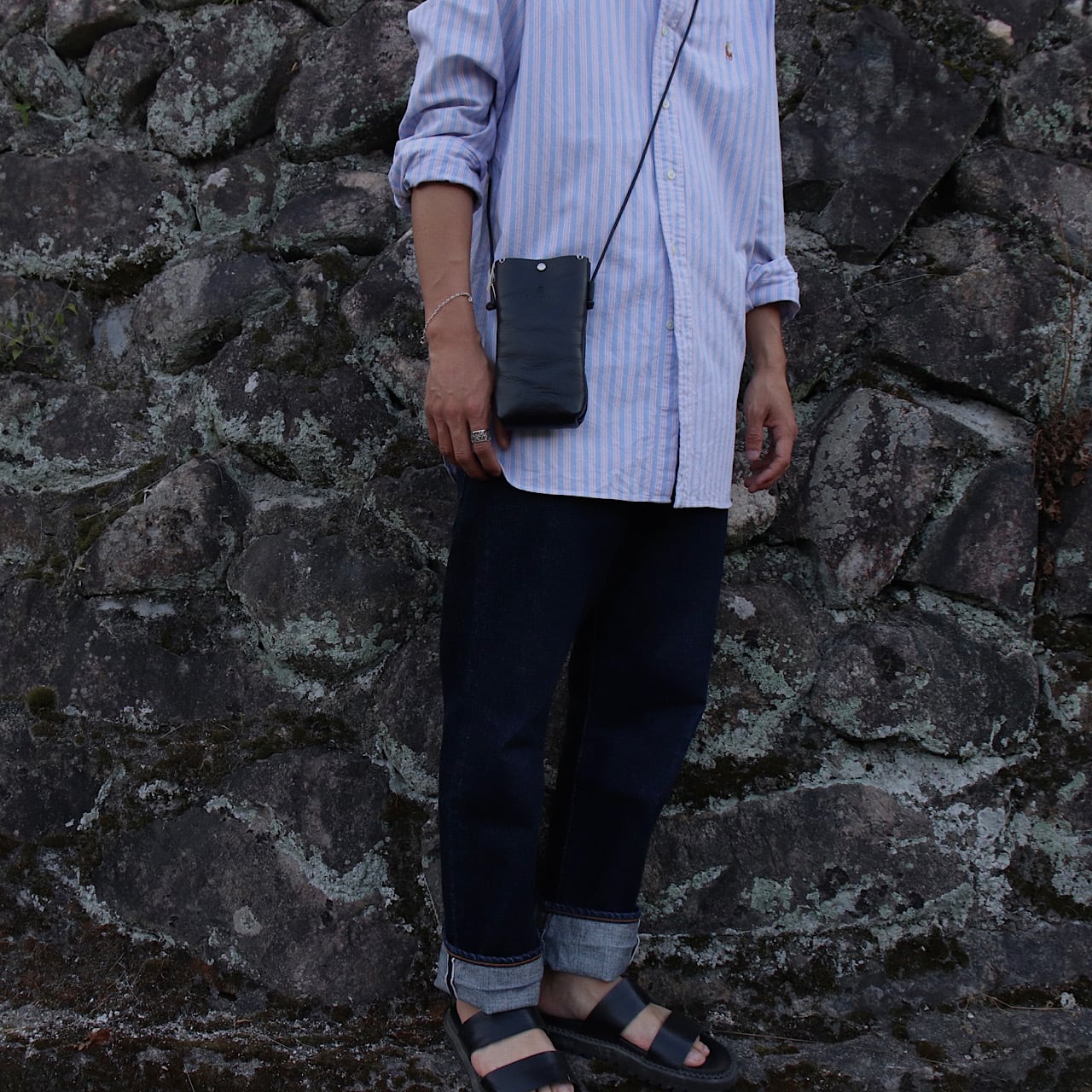 hang phone case