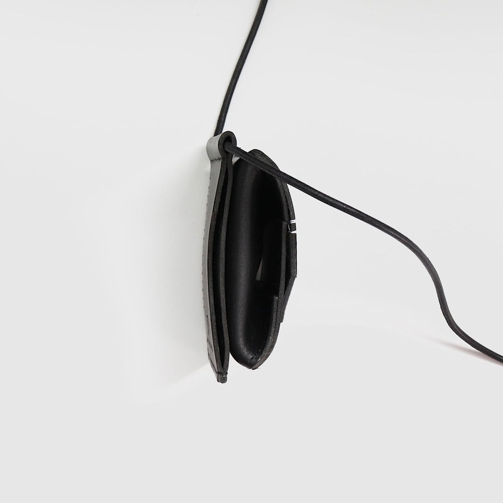 hang coin case