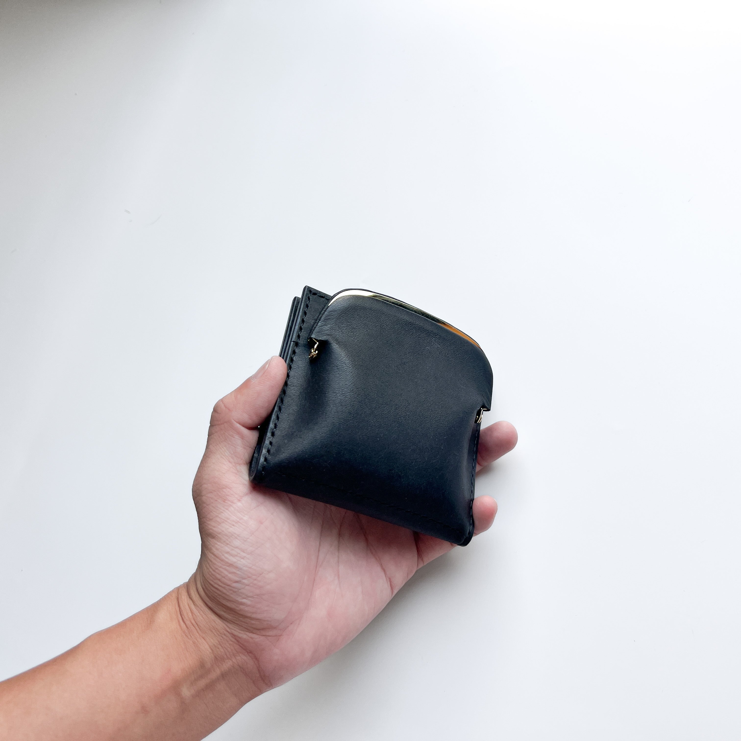chroi’s wallet / gold mouth
