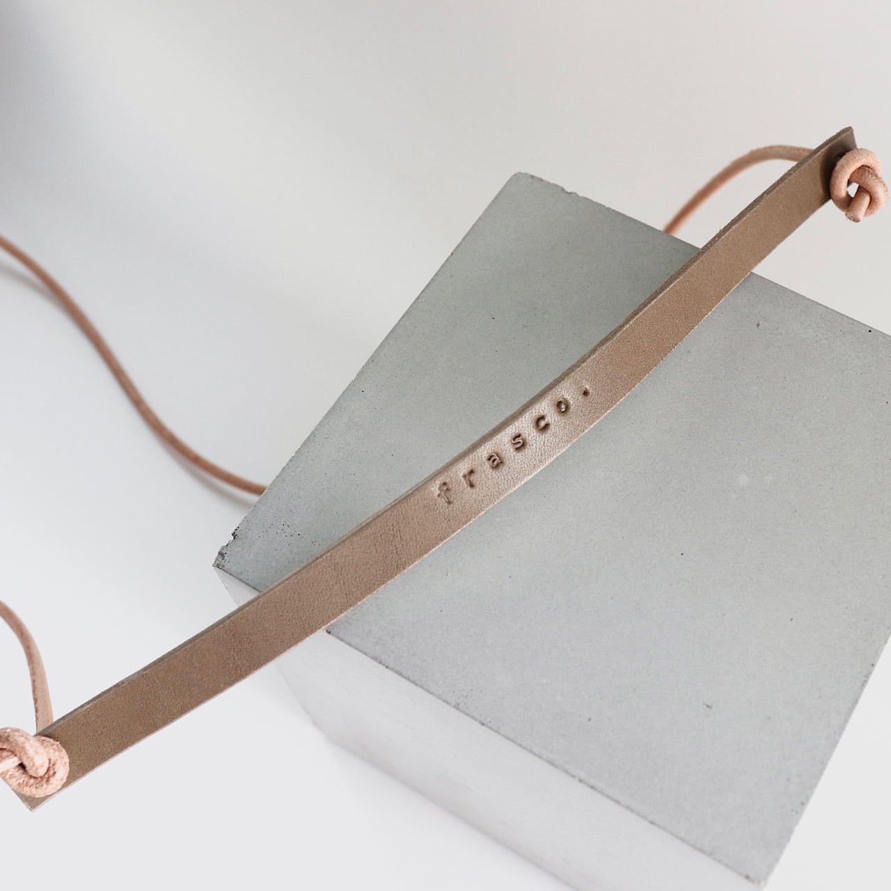 hang phone case