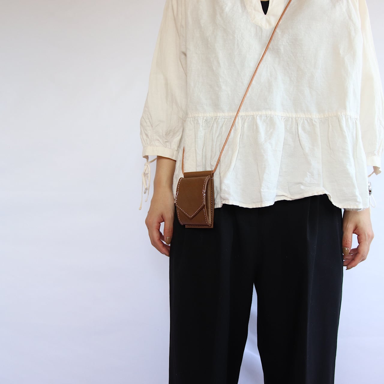 hang coin case