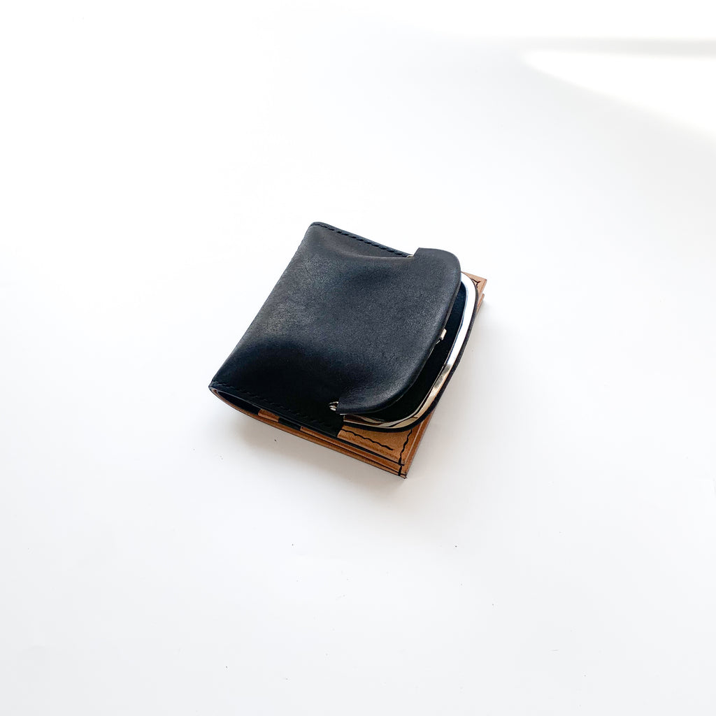 chroi’s wallet / by color