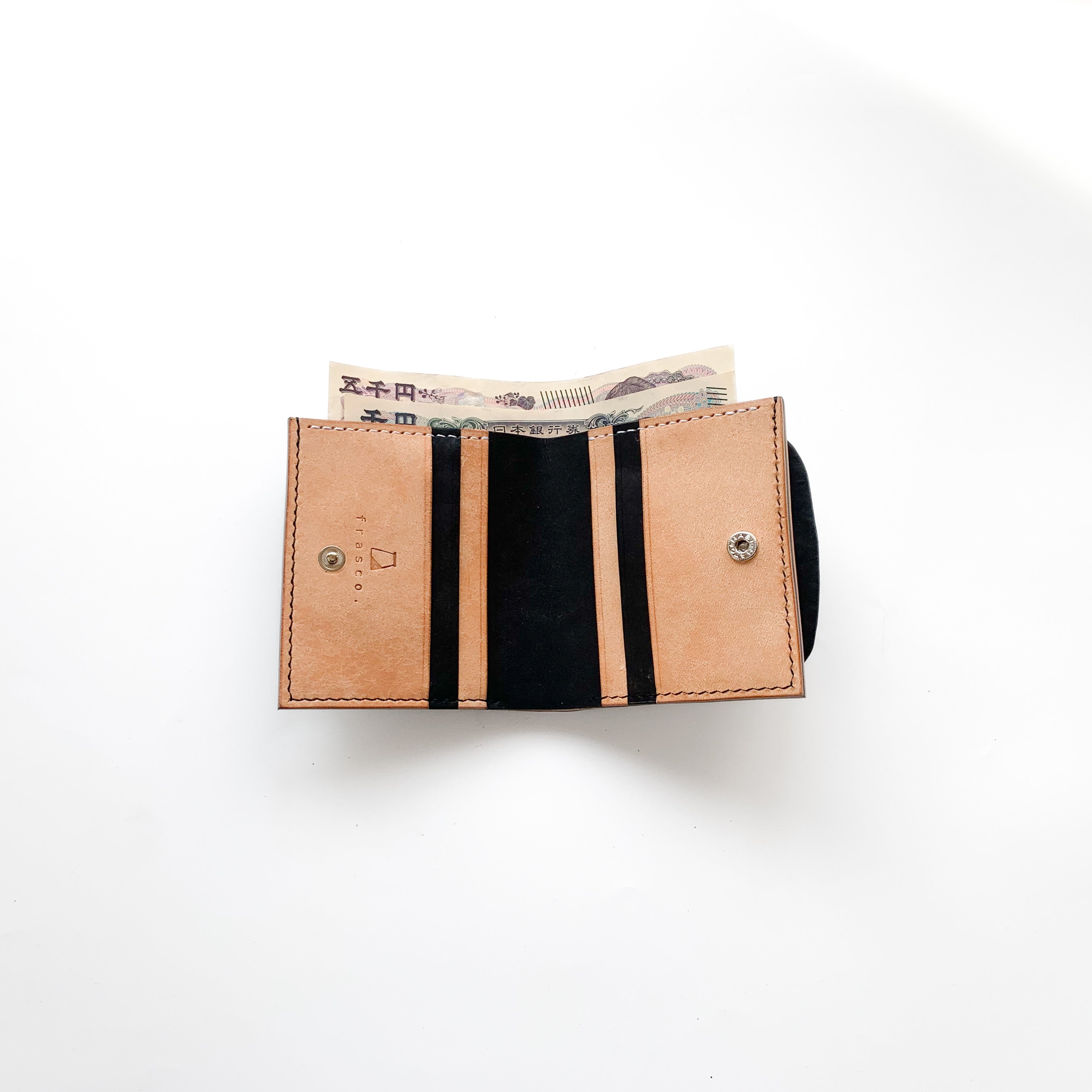 chroi’s wallet / by color