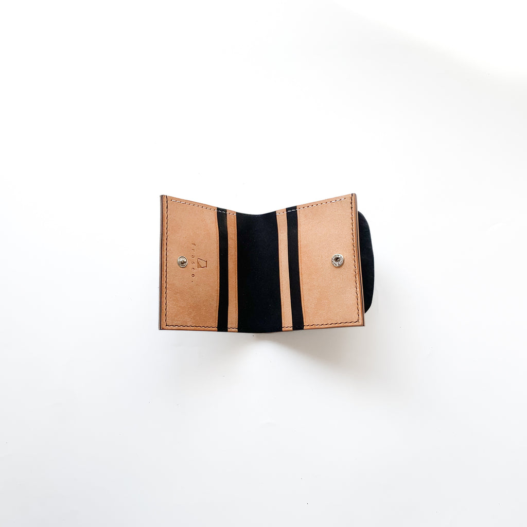 chroi’s wallet / by color