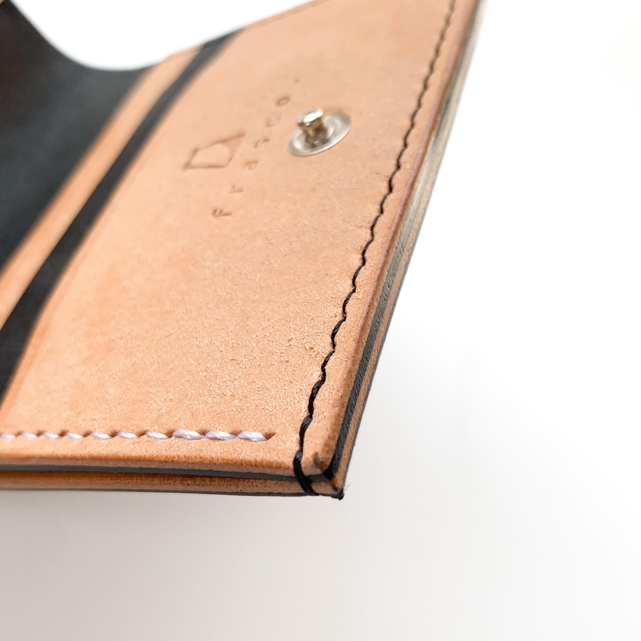 chroi’s wallet / by color