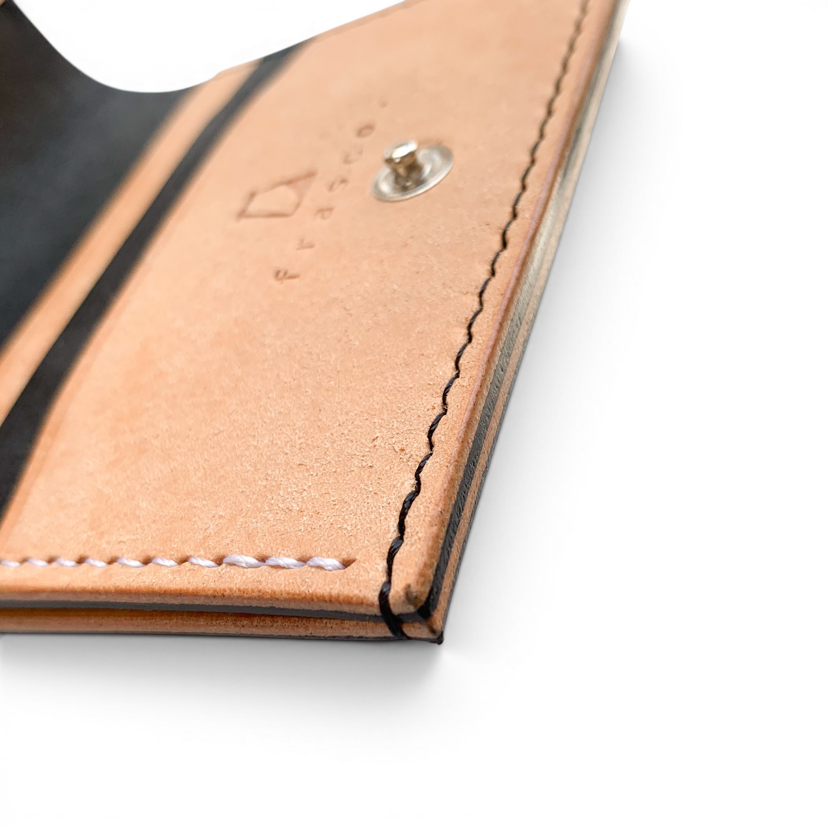 chroi’s wallet / by color