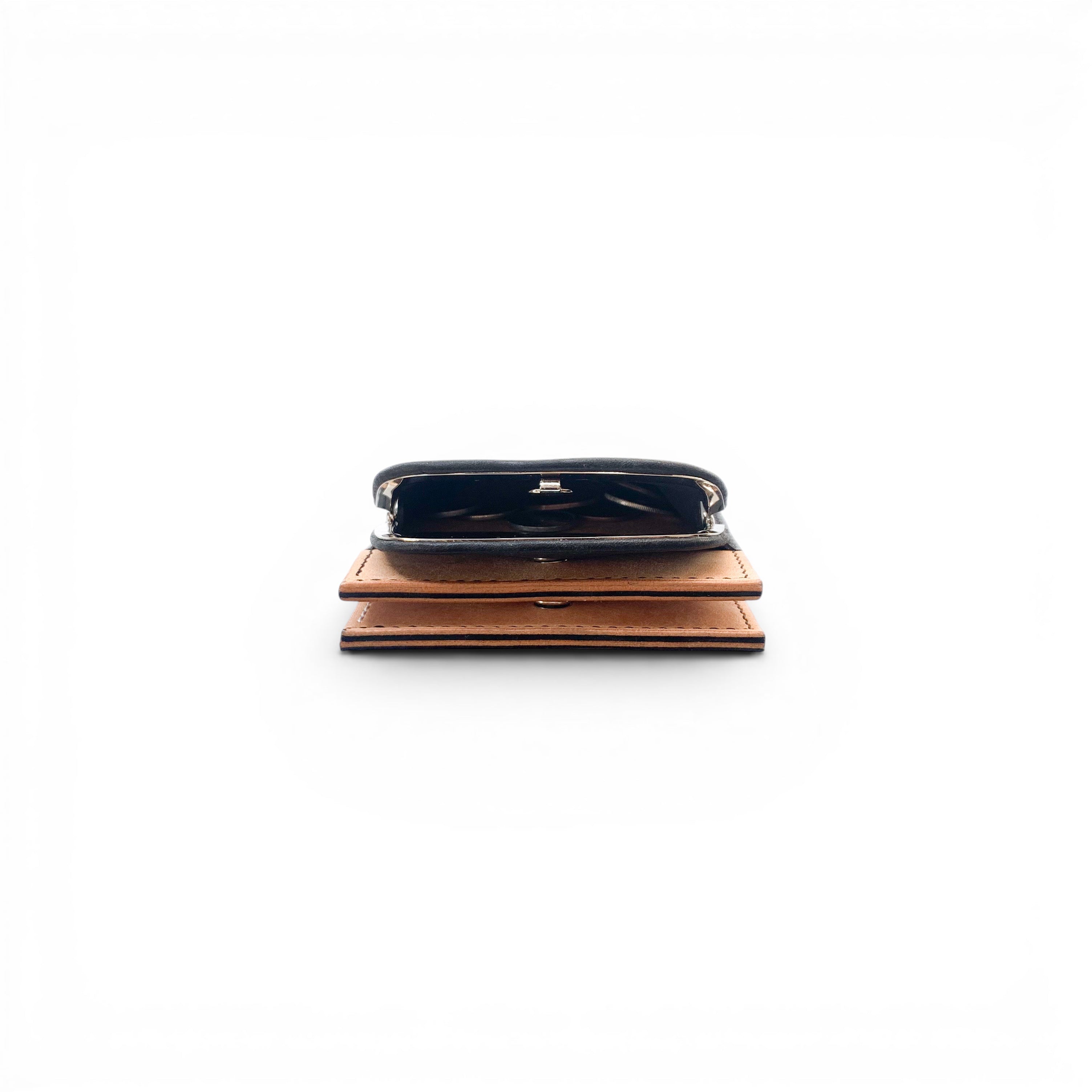 chroi’s wallet / by color
