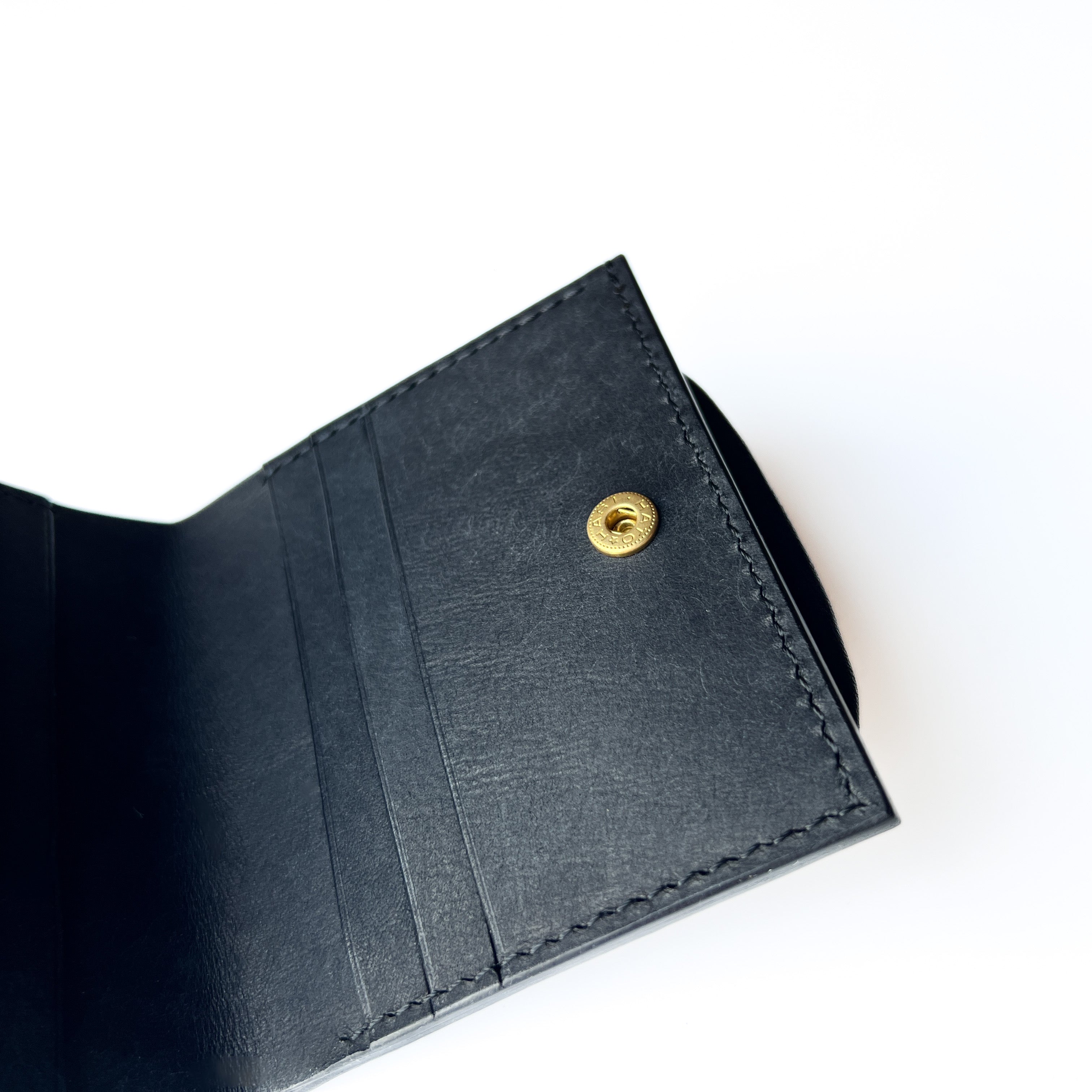 chroi’s wallet / gold mouth