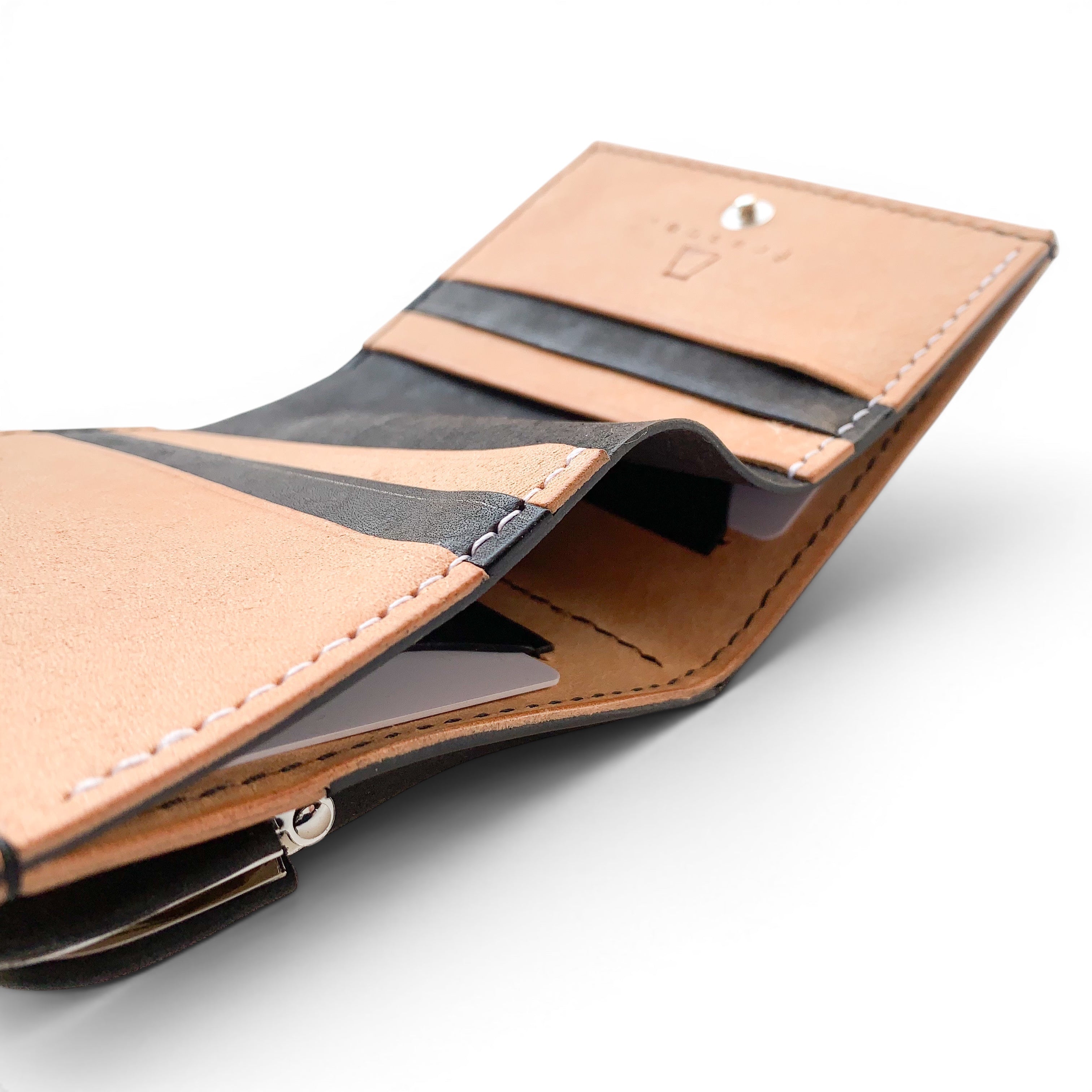chroi’s wallet / by color