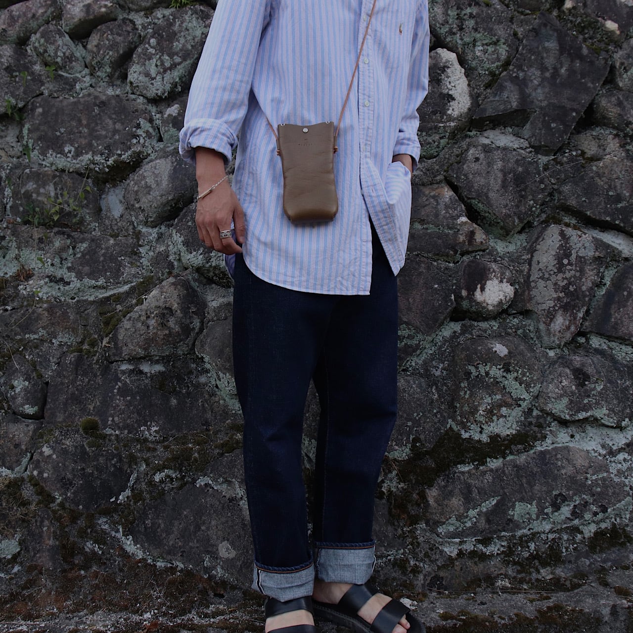 hang phone case