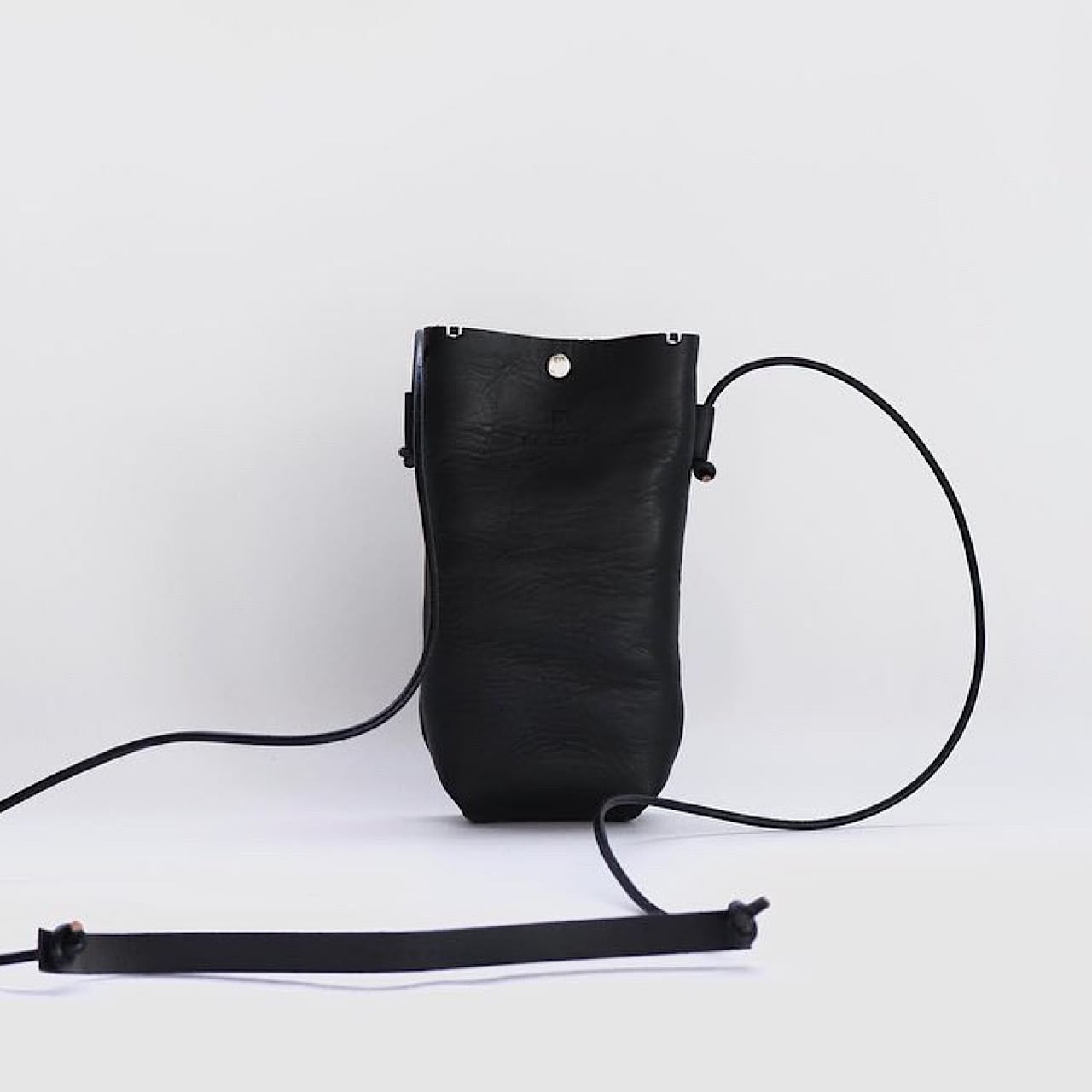 hang phone case