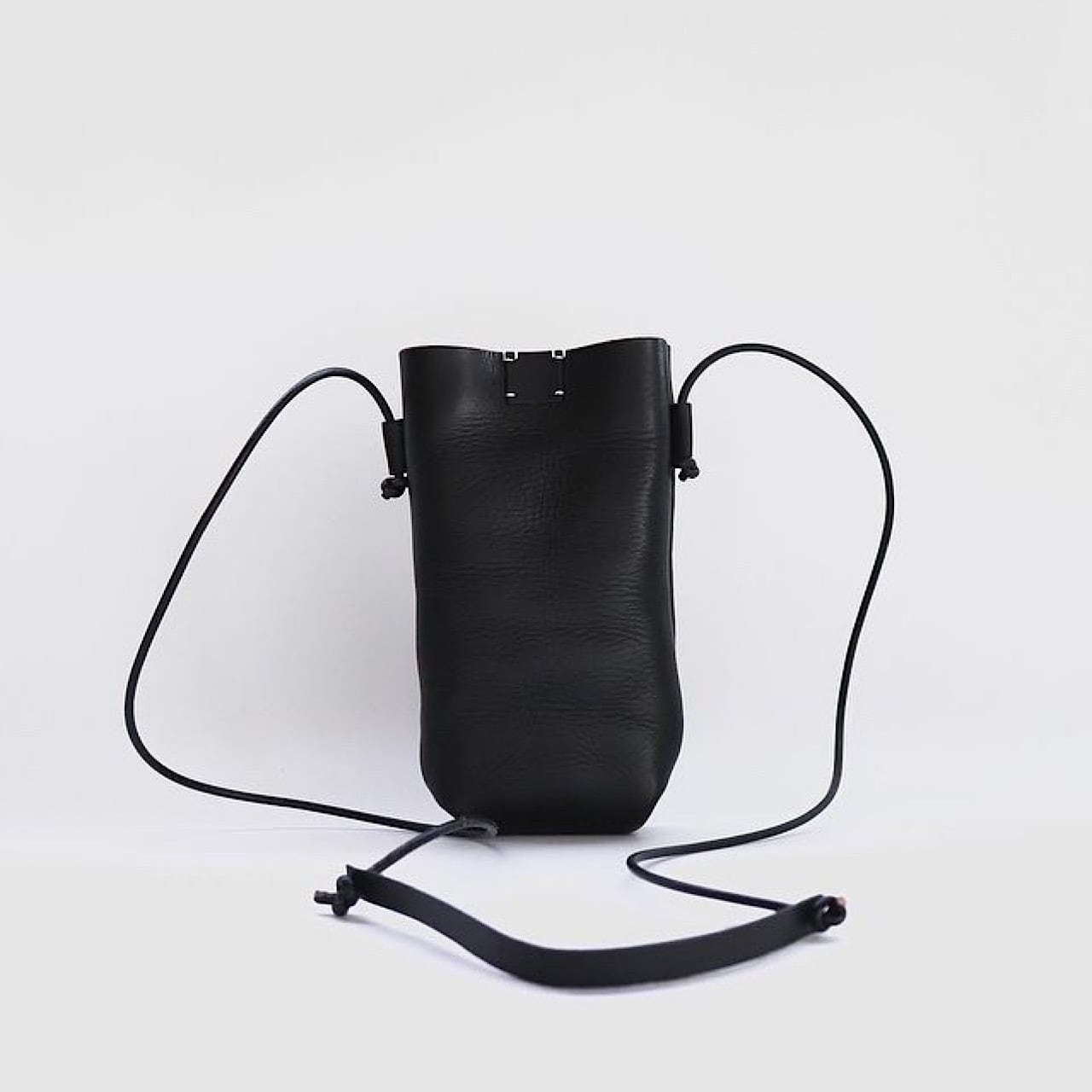 hang phone case