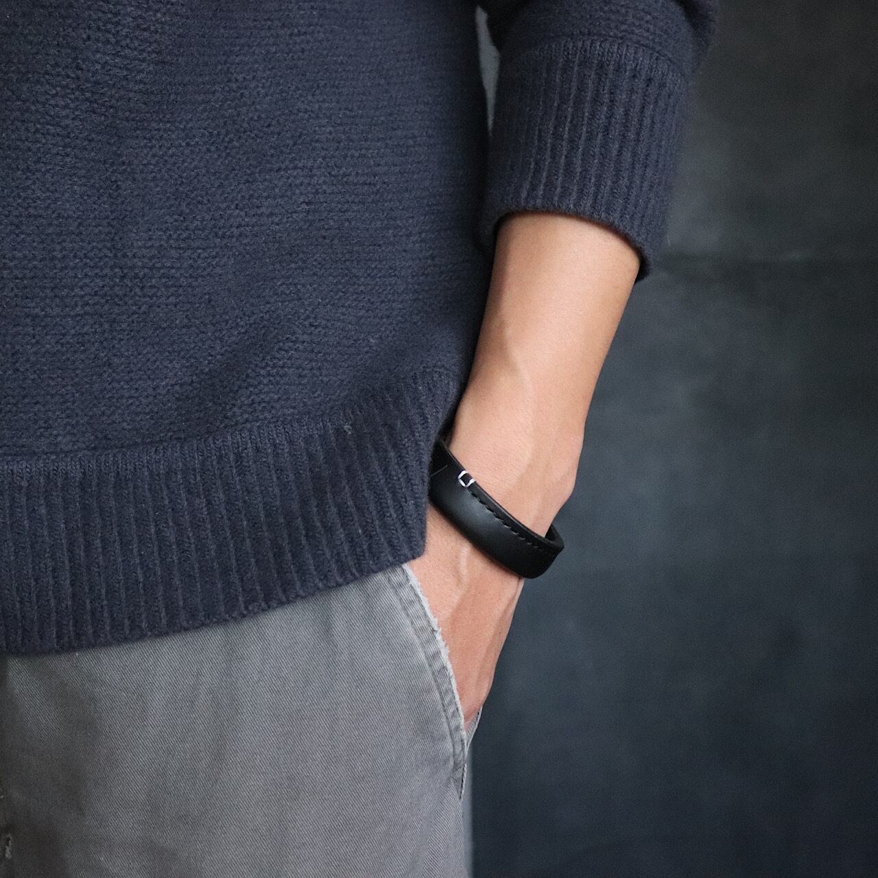leather bangle
