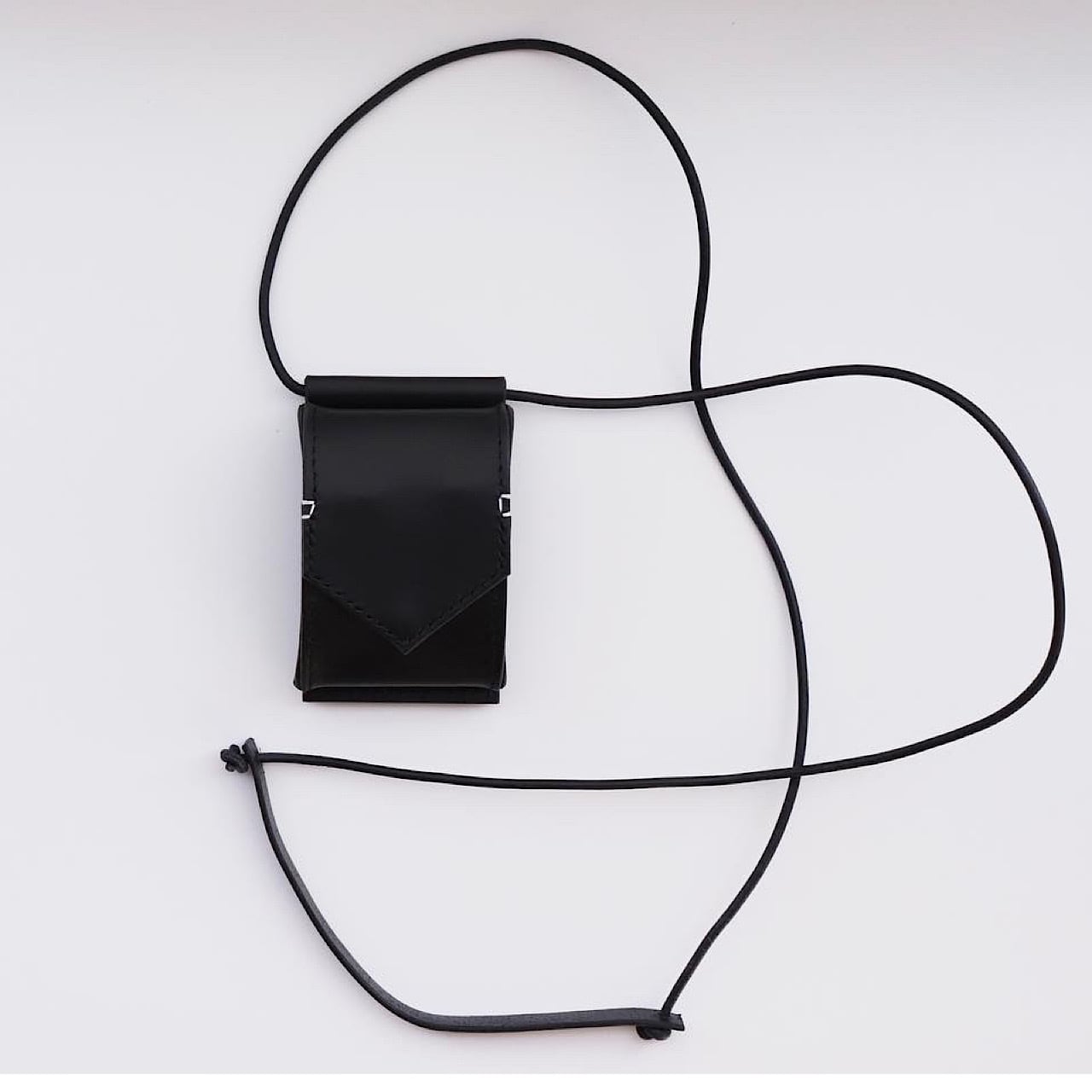 hang coin case