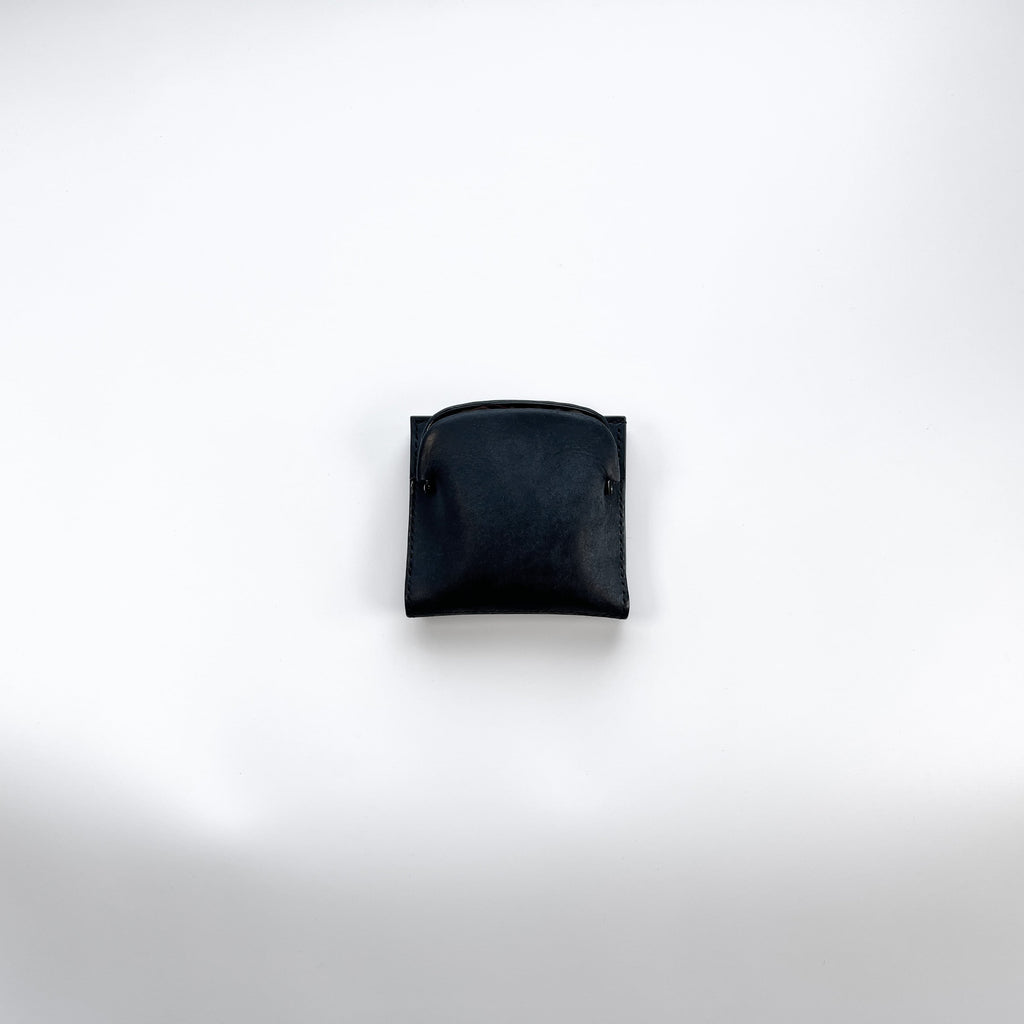 chroi's wallet / black mouth